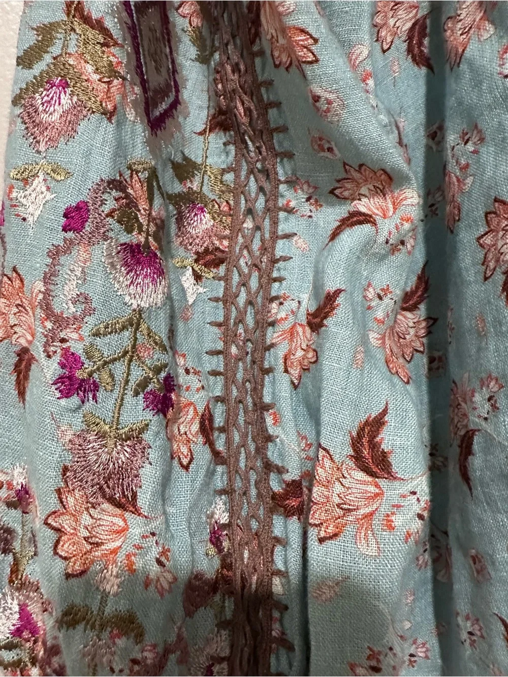 Sundance Light Blue Floral Embroidered Boho Blouse size Large like new condition - Picture 7 of 7